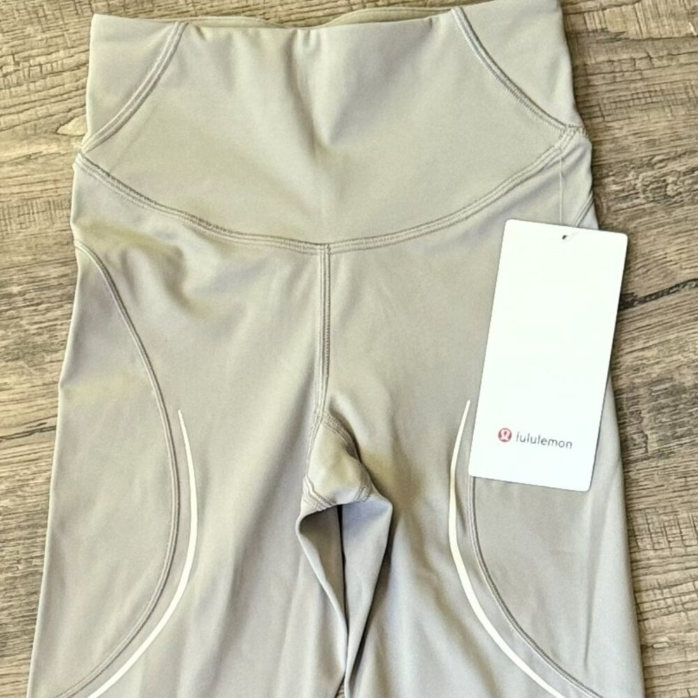 Lululemon Base Pace 25" Reflective Pants, NWT, Size 0